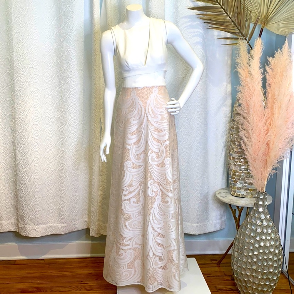 BCBG elegant floor length dress size 0